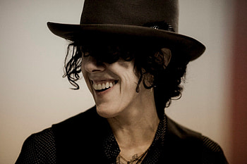 LP, LP Singer, Singer, Her smile HD wallpaper