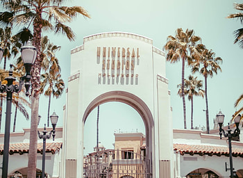 Universal Studios Hollywood, Salt Lake Express, Transportation service, Easy travel HD wallpaper