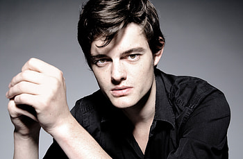 Sam Riley, Talented actor, Captivating performances, Wide range of roles HD wallpaper