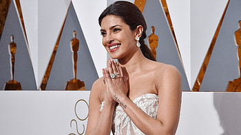 Priyanka Chopra In Oscar Awards, priyanka-chopra, indian-celebrities, girls, desi-girls, indian-movies, oscar HD wallpaper