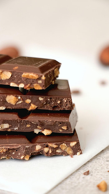 Decadent chocolate , Sweet tooth's delight, Tempting cocoa creations, Indulgent treats HD phone wallpaper