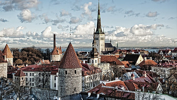 medieval church in tallinn estonia r, city, bay, clouds, medieval, r, church HD wallpaper