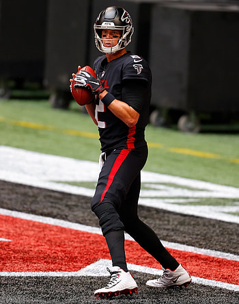 Matt Ryan, Sarah (Ryan's wife), Ponyhandel farewell, Atlanta Falcons HD phone wallpaper
