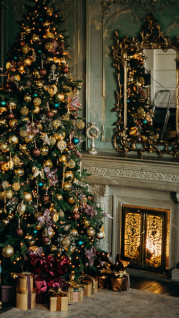 Christmas Fireplace, Mobile , Festive holiday, Cozy atmosphere HD phone wallpaper