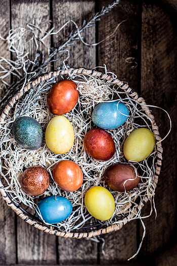 Holidays, Eggs, Easter, Multicolored, Holiday, Basket, Painted HD phone wallpaper