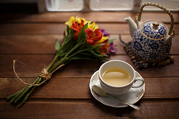 White ceramic teacup set, Floral , Red and yellow flowers, Tea party HD wallpaper