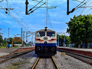 Train, cloud, sky, journey, destination, safar, travel HD wallpaper