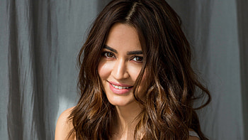 Bollywood, Smile, Kriti Kharbanda HD wallpaper