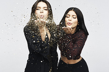 Kendall And Kylie Jenner 2018, kylie-jenner, kendall-jenner, celebrities, girls HD wallpaper
