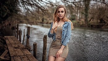 Blonde Girl On Lake Side, girls, blonde, model, depth-of-field HD wallpaper