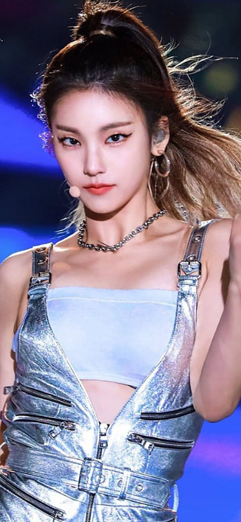 Yeji, hwangyeji, itzy HD phone wallpaper