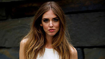 Chiara Ferragni, Fashion icon, Stunning , Chic style HD wallpaper
