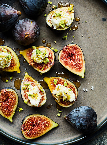 Delicious fig bites, Goat cheese pairing, Crunchy pistachios, Sweet honey drizzle HD phone wallpaper