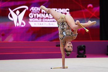 Averina's golden streak, Rhythmic gymnastics mastery, Remarkable performance, Consistent excellence HD wallpaper