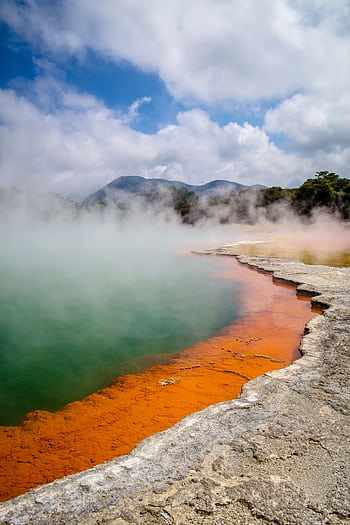 Stunning geothermal Champagne Pool with vivid colors and steam at Wai-O-Tapu, New Zealand. HD phone wallpaper