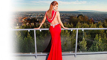 Elegant Beauty, model, graphy, girl, beautiful, people, dress, woman, elegant, fashion, pretty, red, backless, gown, female HD wallpaper