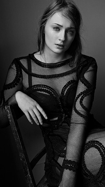 Sophie Turner, hollywood actress HD phone wallpaper