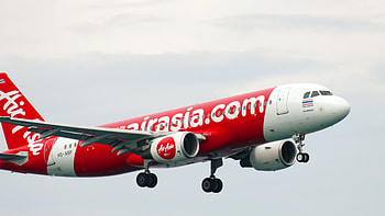 AirAsia Airbus A320, Vibrant livery, Stock footage, Commercial aviation HD wallpaper