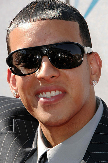 Daddy Yankee, Haircut, Undercut hairstyle, Men's grooming HD phone wallpaper