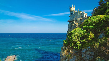 Beautiful Castle, crimea, sea, cliffs, sky, castle, rock HD wallpaper