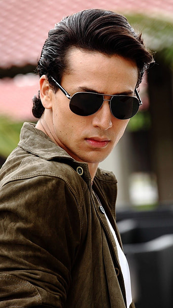 Tiger Shroff, Actor HD phone wallpaper