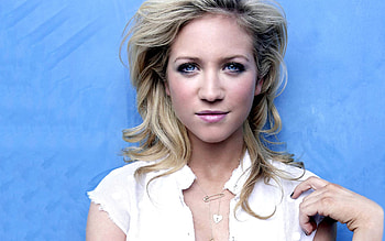 Brittany Snow HD wallpaper