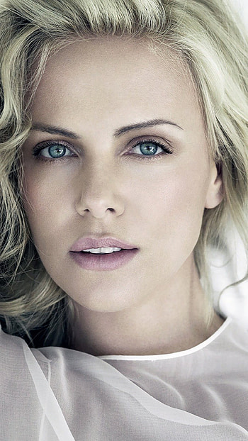 Charlize Theron, 7 Plus HD phone wallpaper