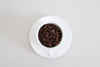 Coffee beans, cup HD wallpaper