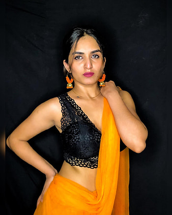 Trishaa kamlakar, flash graphy, saree lover HD phone wallpaper