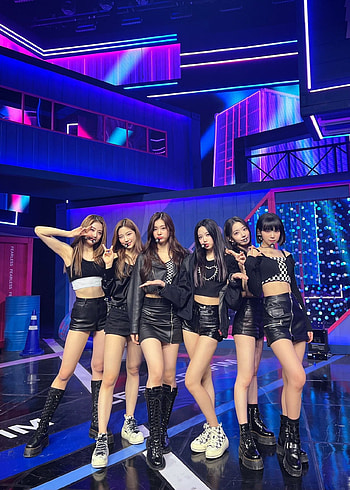 Le Sserafim, Kpop group, board, Page 4 HD phone wallpaper