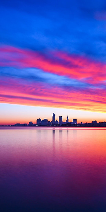 Cleveland Skyline, Colorful sunset landscape, Reflecting sky beauty, Captivating HD phone wallpaper