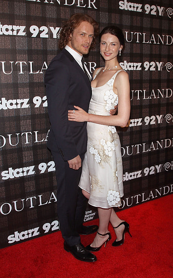 Sam Heughan and Caitriona Balfe, IRL couple, Outlander Jamie HD phone wallpaper