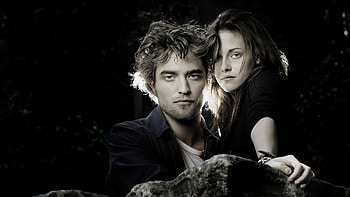 Kristen Stewart And Robert Pattinson In Twilight, kristen-stewart, celebrities, girls HD wallpaper