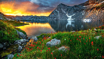 Morning at Wildhorse Lake, Idaho, colors, usa, reflections, stones, clouds, sky, nrise, mountains, water HD wallpaper