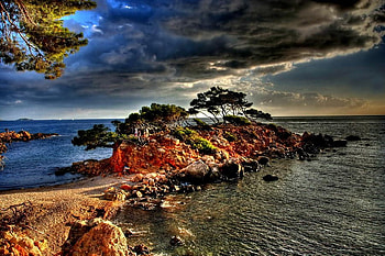 Isle in the Sea, sea, clouds, trees, isle, rocks, stormy, ocean HD wallpaper