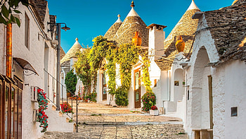 Alberobello's cityscape, Mesmerizing views HD wallpaper