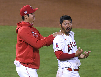 Kurt Suzuki, Shohei Ohtani HD wallpaper