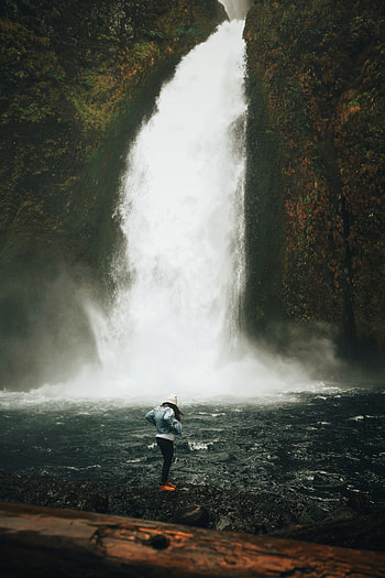 Nature, Shore, Bank, Miscellanea, Miscellaneous, Waterfall, Girl, Loneliness HD phone wallpaper