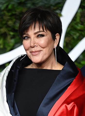 Kris Jenner, New hair look, Pixie cut ditched HD phone wallpaper