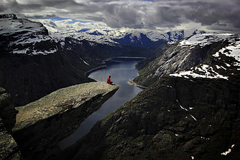Nature, Mountains, Lake, Precipice, Break, Human, Person, dom, Stone Ledge HD wallpaper