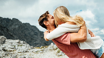 hug , Ultra high definition, Immersive experience, Stunning visuals HD wallpaper