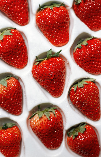 Food, Strawberry, Berries, Wet, Ripe HD phone wallpaper