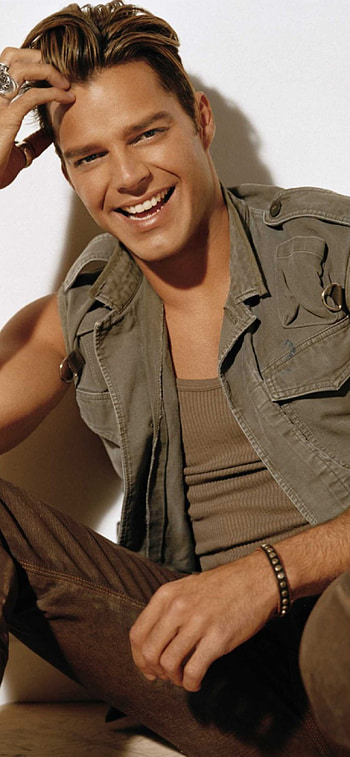 Ricky Martin, 11 , Ricky Martin's charm, Lock screen delight HD phone wallpaper