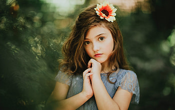 Little Girl with Flower, girl, flower, child, little HD wallpaper