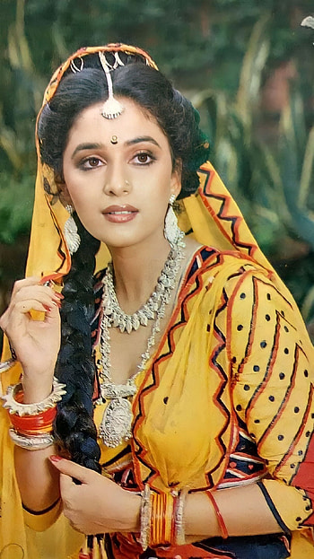 Madhuri Dixit, bollywood actress HD phone wallpaper