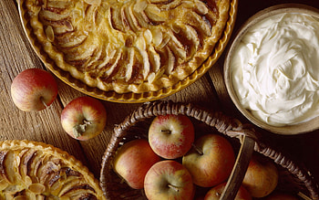 Apple pie , Scrumptious dessert visuals, Tasty pastry backgrounds, Applelicious screens HD wallpaper