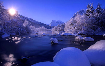 Mountain and lake in winter, river, winter, frost, scene, landscape, cold, beautiful, mountain, lake, reflection, snow, sky, sun, ice HD wallpaper