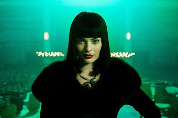 Margot Robbie Terminal Movie, terminal-movie, margot-robbie, celebrities, 2018-movies HD wallpaper