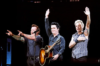 Russo-Ukrainian war, Green Day concert cancellation, Moscow concert news, International conflict HD wallpaper