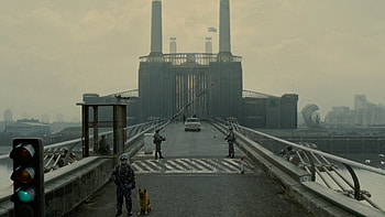 Children of Men 2006, Mesmerizing visuals, Breathtaking cinematography, Memorable scenes HD wallpaper